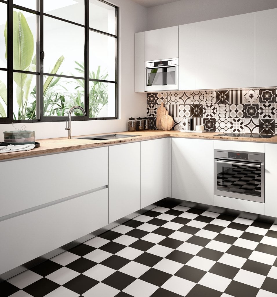 Bucătărie modernă cu accente clasice | Inspirație Baie Modern