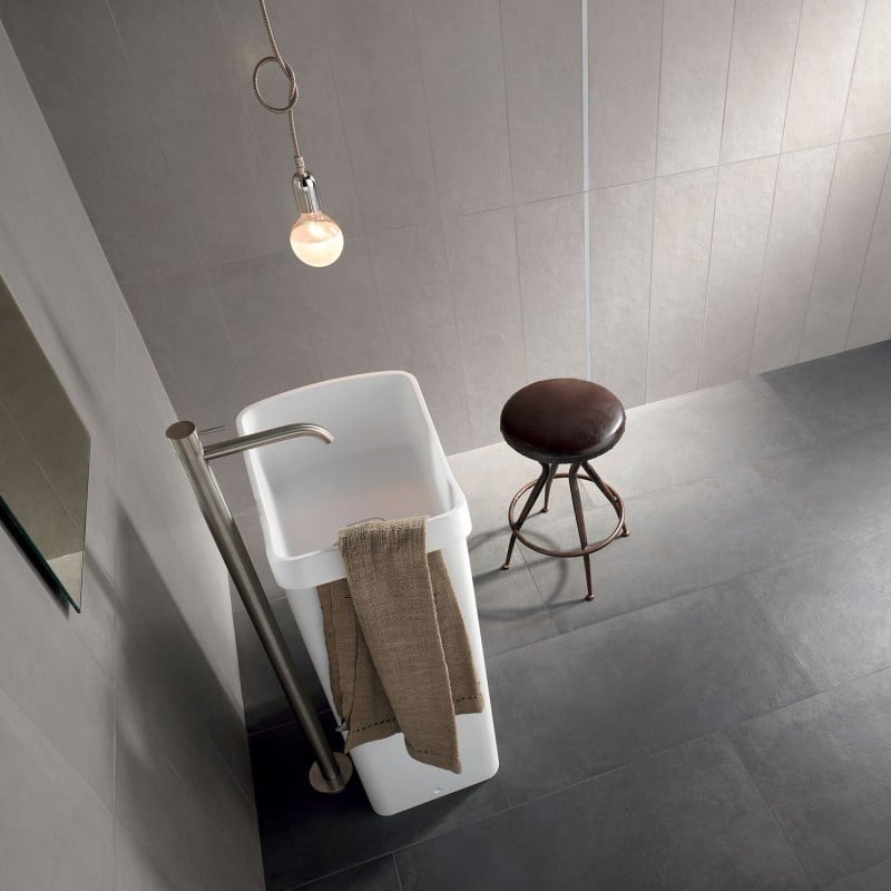 Baie modernă în tonuri de gri | Inspirație Baie Minimalist
