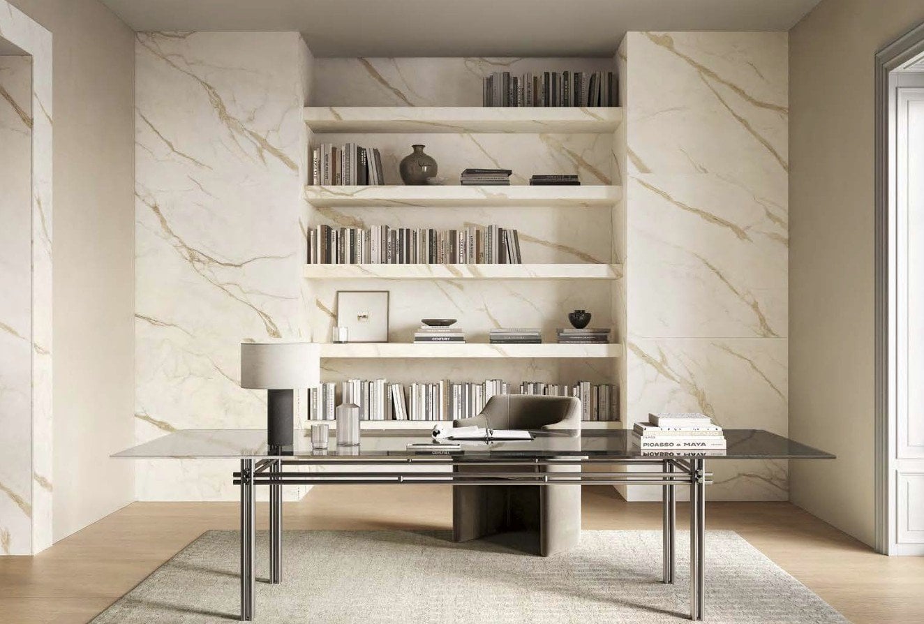 Birou elegant în tonuri aurii | Inspirație Baie Minimalist
