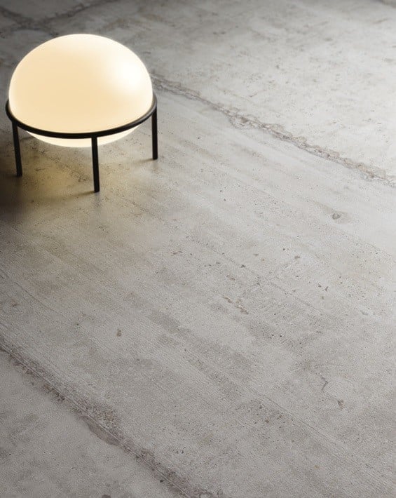 Minimalism tactil în tonuri calde | Inspirație Baie Modern