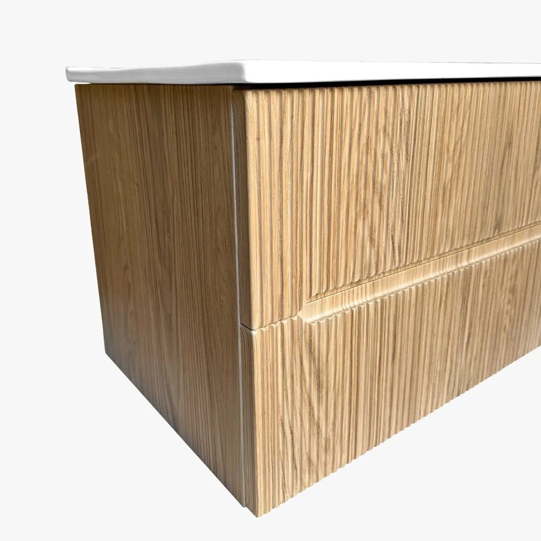 Texturi lemnoase în lumină naturală | Inspirație Baie Modern