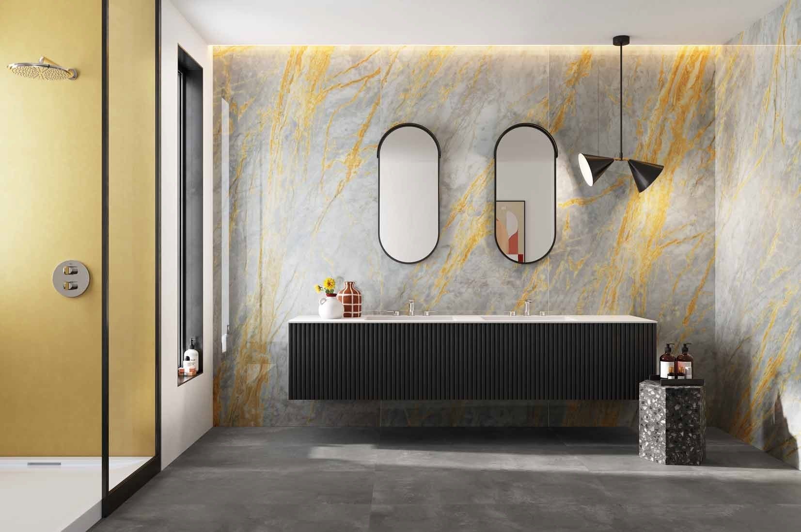 Baie modernă cu accente aurii | Inspirație Baie Modern