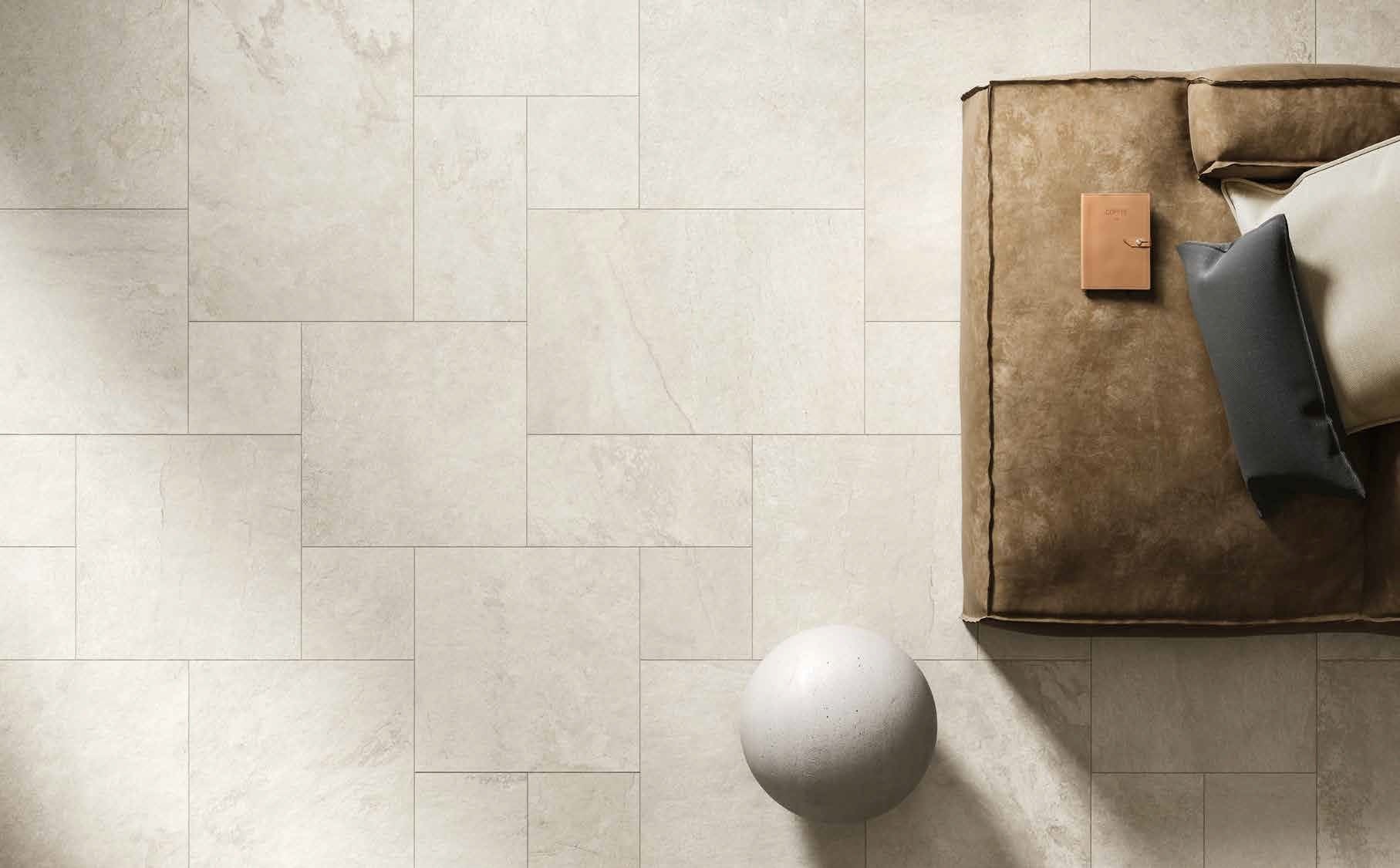 Living minimalist în tonuri calde | Inspirație Baie Modern
