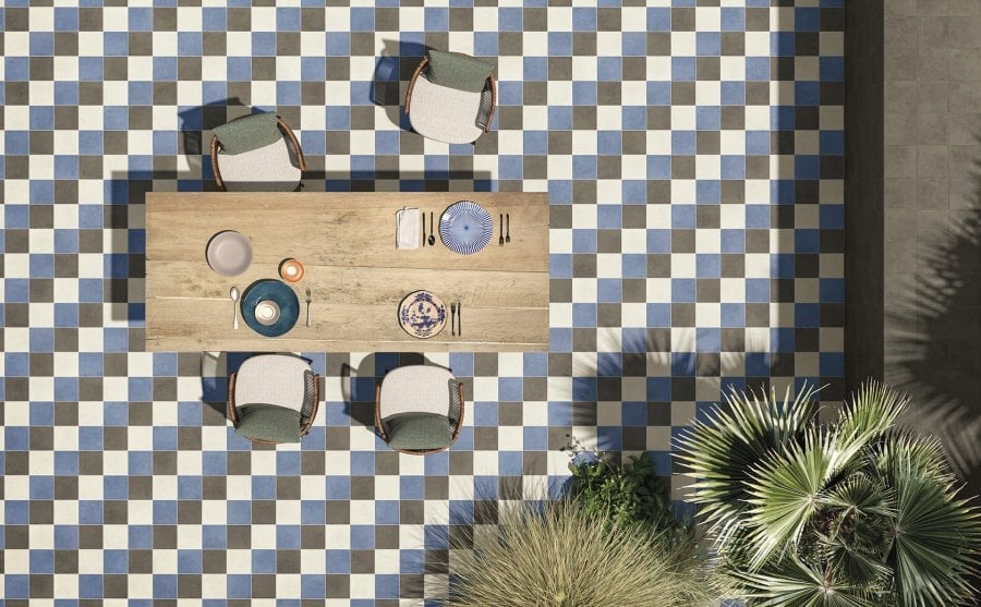 Terasă mediteraneană cu mozaic | Inspirație Baie Modern