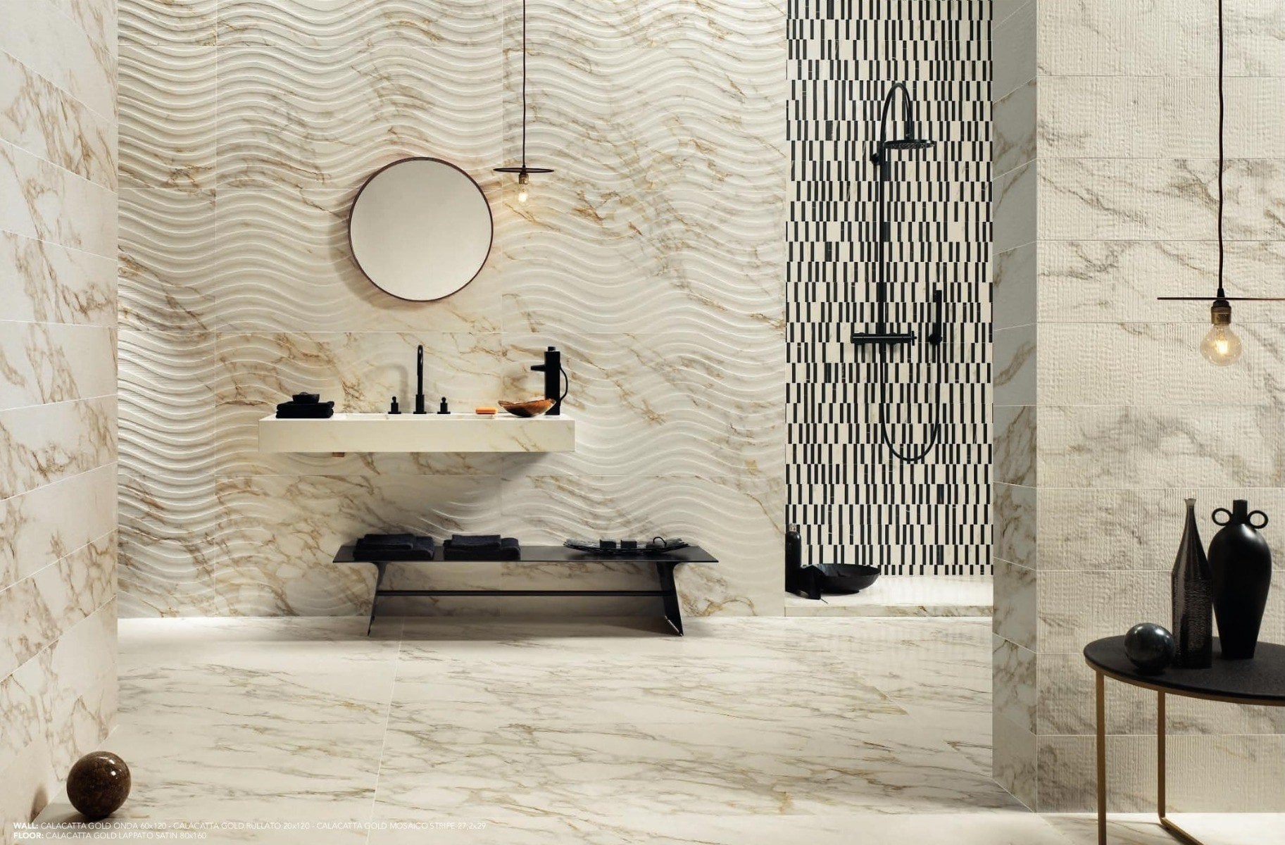 Baie modernă cu accente aurii | Inspirație Baie Modern