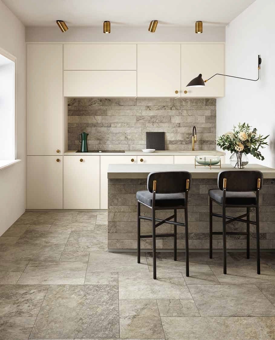 Bucătărie urbană cu accente de piatră | Inspirație Baie Modern
