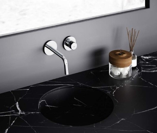 Baie modernă în marmură neagră | Inspirație Baie Modern