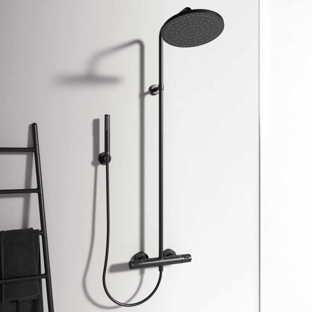 Duș minimalist cu accente negre | Inspirație Baie Minimalist