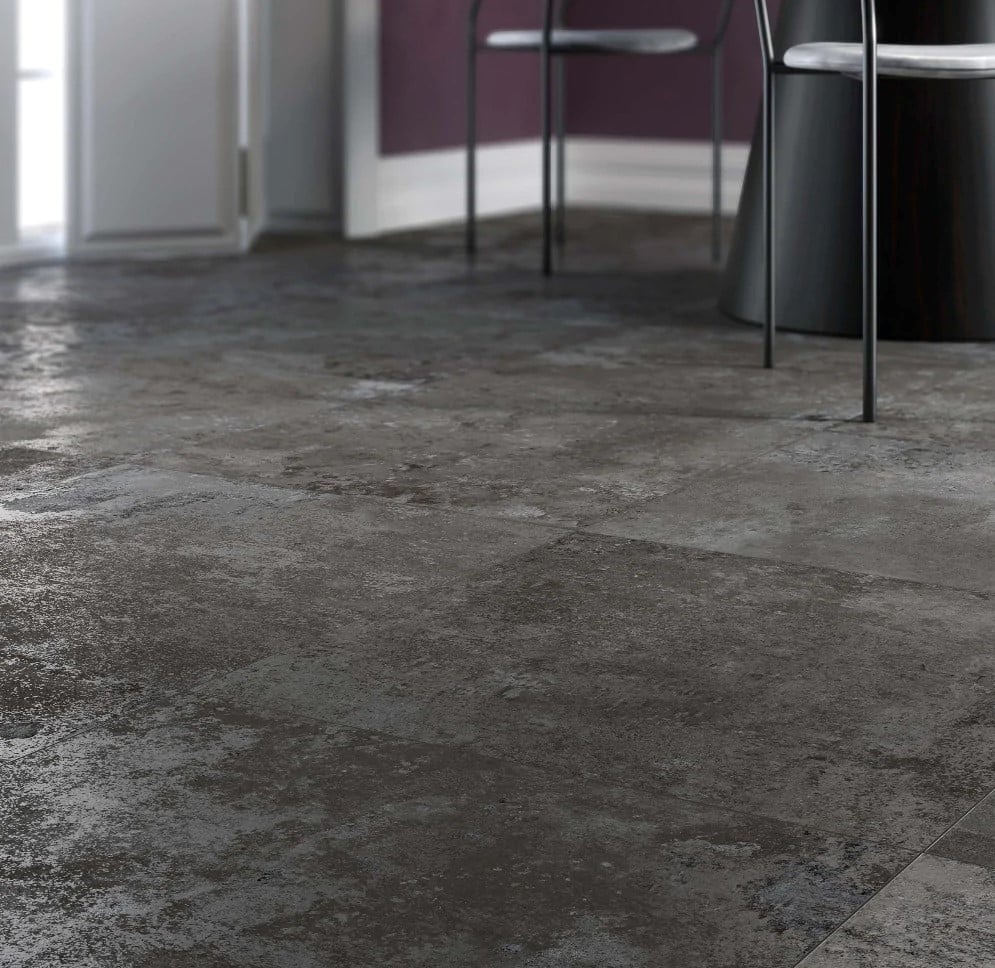 Ambient urban cu beton patinat