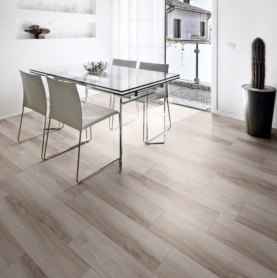 Dining modern cu lemn deschis