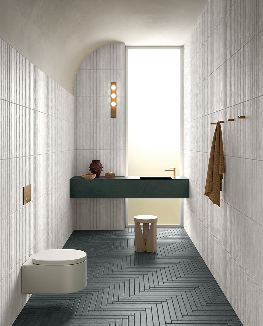 Baie modernă cu accente de lemn | Inspirație Baie Modern