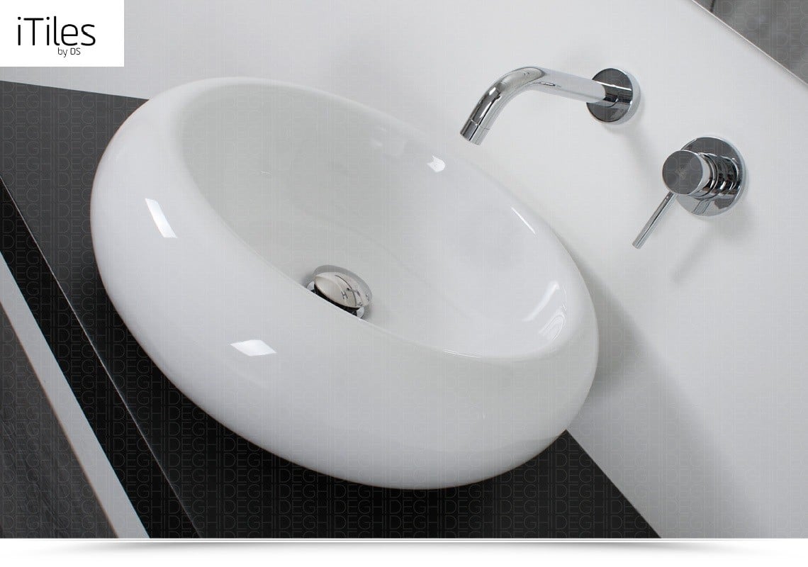 Baie minimalistă în alb-negru | Inspirație Baie Modern