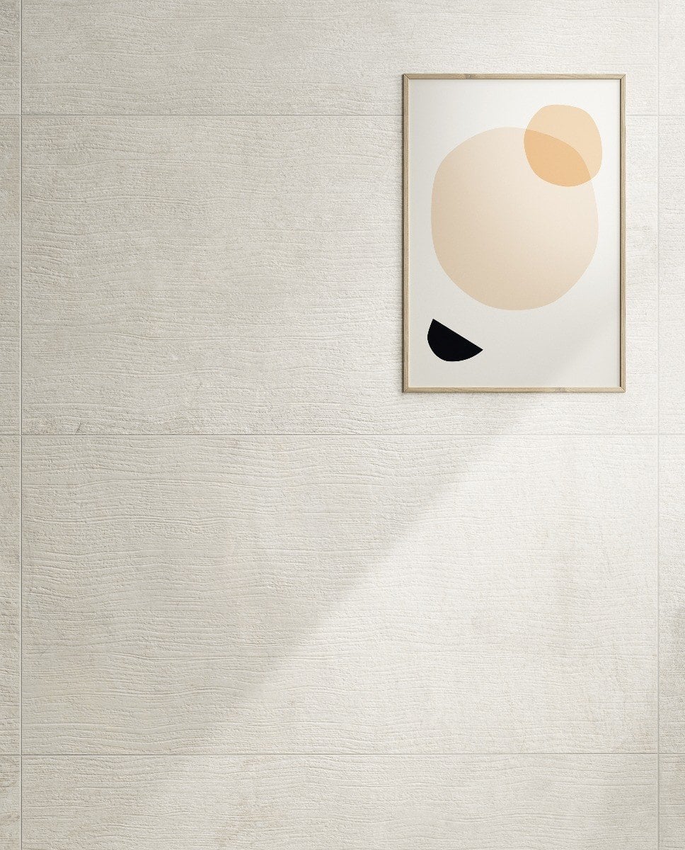 Minimalism cald cu textură discretă | Inspirație Baie Modern