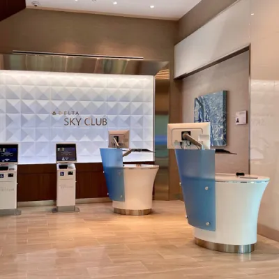 Delta Sky Club — Lounge SICIS